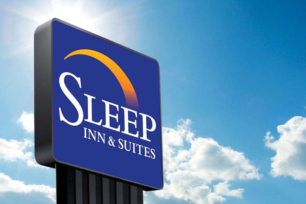 Sleep Inn Greensboro - Coliseum Area Exterior photo